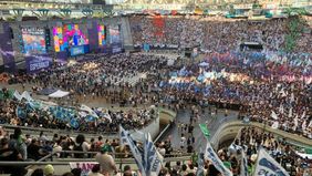Volver mejores (a la campaña): un acto perfecto y monumental