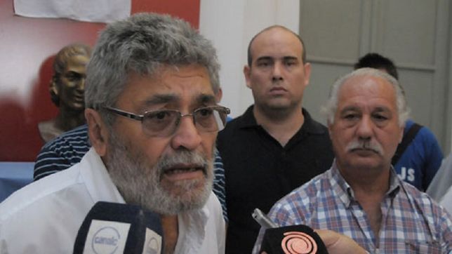 José Pihen, secretario general del Sindicato de Empleados Públicos (SEP), y Juan Monserrat, secretario general de la Unión de Educadores de la Provincia de Córdoba (UEPC).