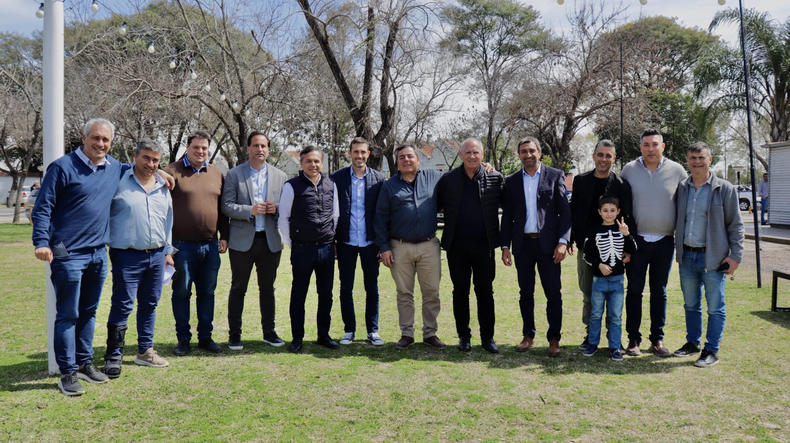 El ministro Diego Giuliano, delf&iacute;n de Sergio Massa en Santa Fe, se reuni&oacute; con intendentes.