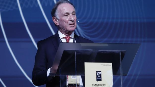 La queja de Gustavo Weiss por la deuda de Toto Caputo con las constructoras