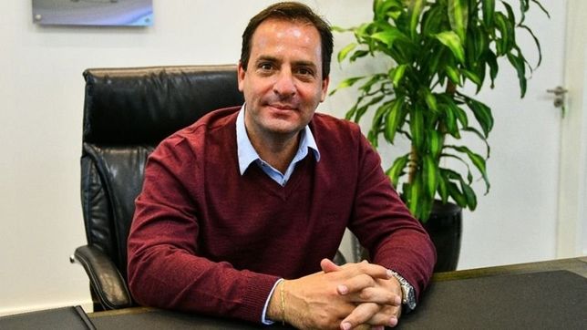 patalea y reinaras la hidrovia: af premia a sujarchuk, que casi se va del fdt
