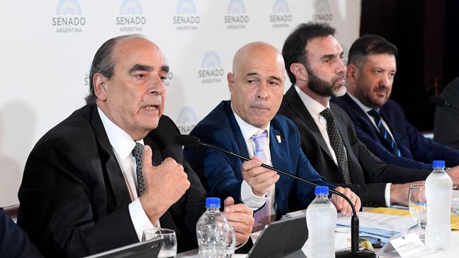 Guillermo Francos, ministro del Interior. 