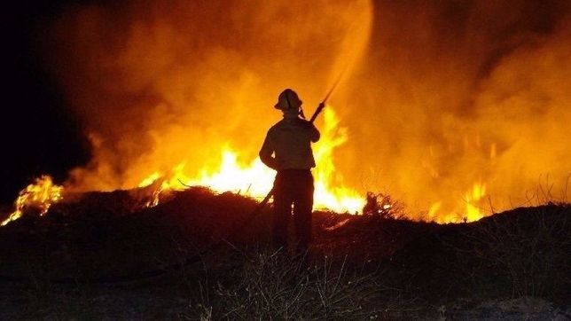 rio negro se declara en emergencia por los incendios en el limite con la pampa y buenos aires