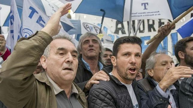 schmid oficializo su renuncia a la conduccion de la cgt