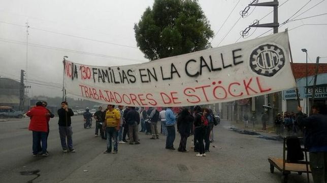 abandonados por la patronal, metalurgicos de burzaco cortan acceso a capital