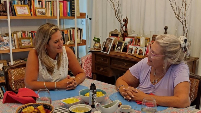 Lucila Lehmann y Carrió el día que grabaron el video.