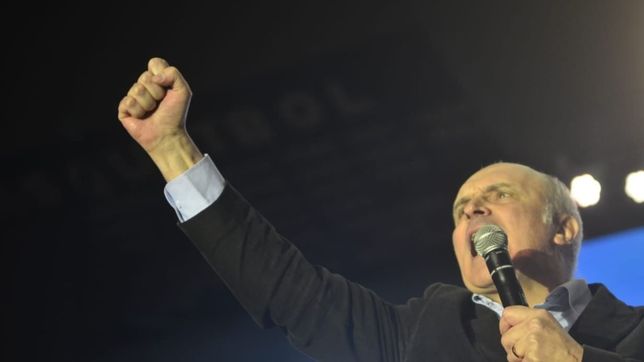 circo espert: un show desbordado de pirotecnia dura para vender un bolsonaro argentino