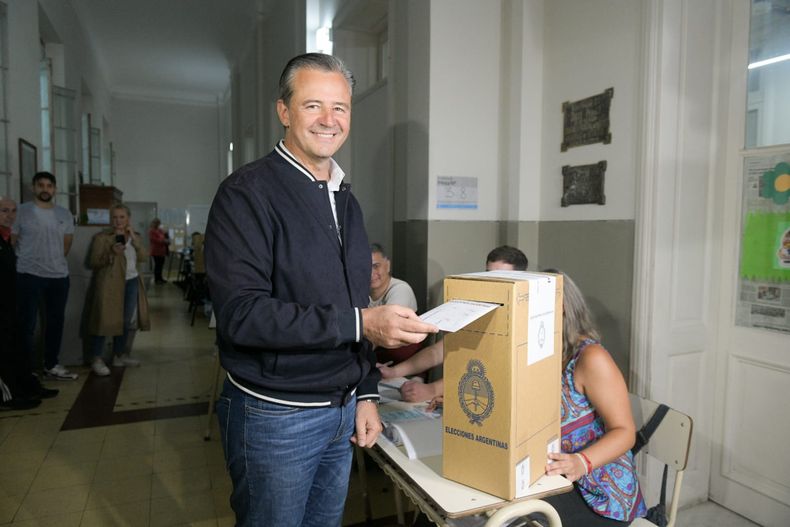 Adán Bahl votó en la capital entrerriana.