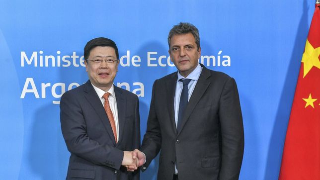 atado con yuanes: massa celebro el acuerdo con china para no quemar dolares
