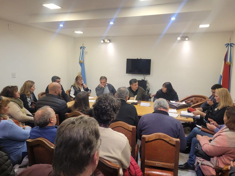 El Frente Intersindical en Defensa del Sistema Previsional con senadores y senadoras del peronismo.