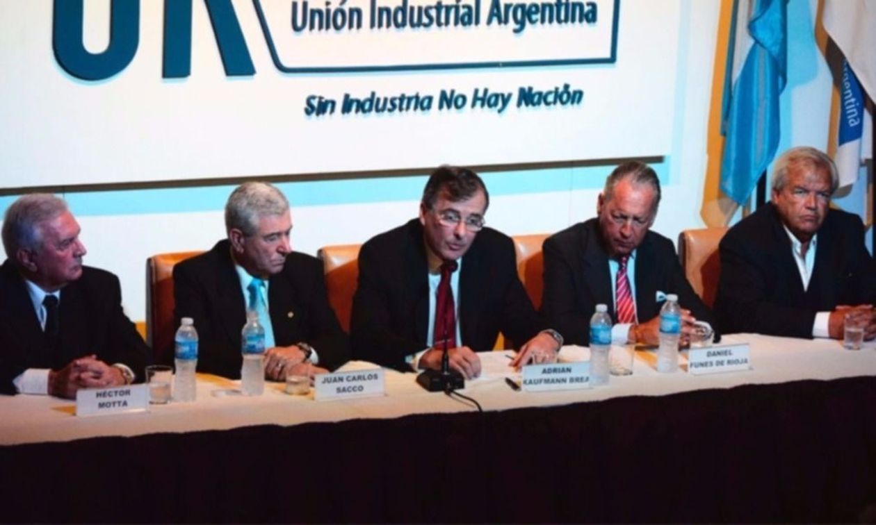 UIA AEA Ganancias