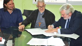La Iglesia firma convenio con el Ministerio Público Fiscal bonaerense