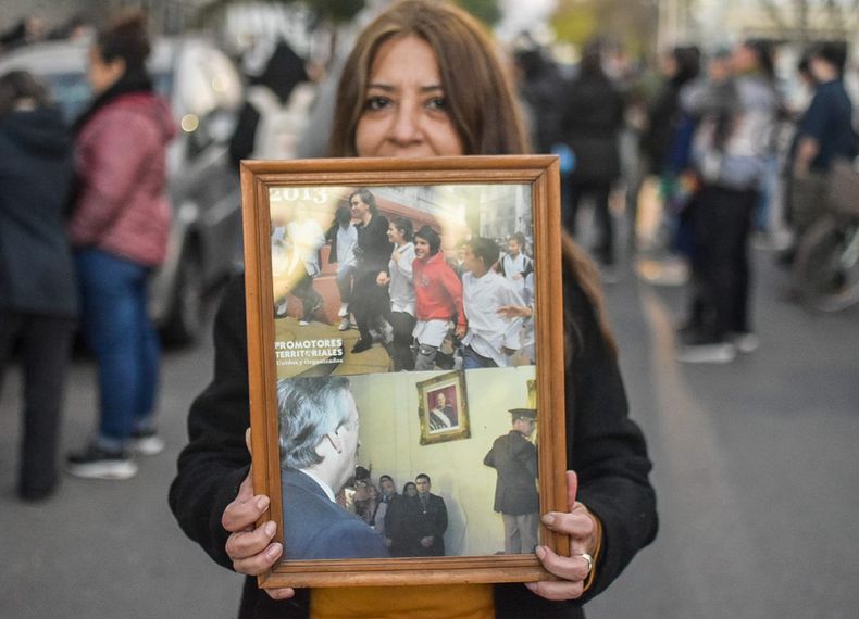 Uno de los encuentros de la militancia fue en el Movimiento de Derechos Humanos de La Pampa: emoción, lágrimas y abrazos. FOTO: www.radiokermes.com