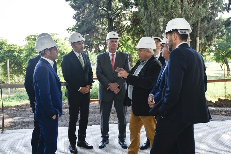 Con el casco puesto. Rogelio Frigerio recibió a cinco gobernadores en Entre Ríos. Mensaje a Toto Caputo: con la nuestra, no.&nbsp;