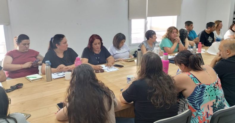 La conducción electa de Unter fue recibida en Roca por la gestión saliente para afinar la transición política del gremio docente.