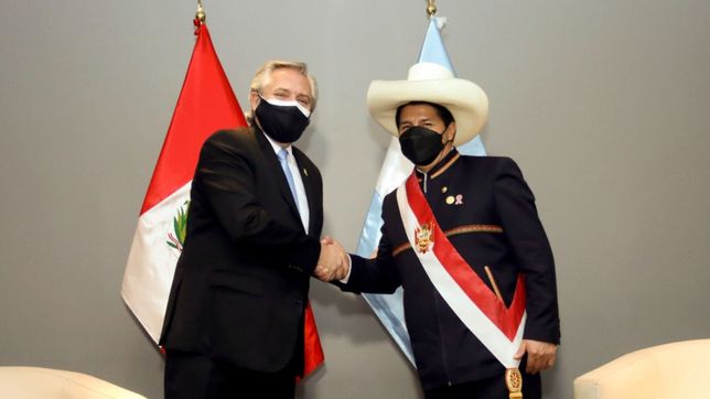 el show del juicio politico y el fantasma peruano