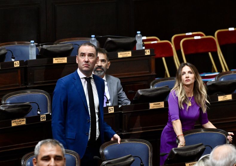 Civilización o barbarie: el contraste de la Legislatura bonaerense y el Congreso en la Asamblea Legislativa Civilización o barbarie: el contraste de la Legislatura bonaerense y el Congreso en la Asamblea Legislativa