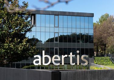 Abertis vuelve: el grupo empresario europeo que hace punta con la dolarización