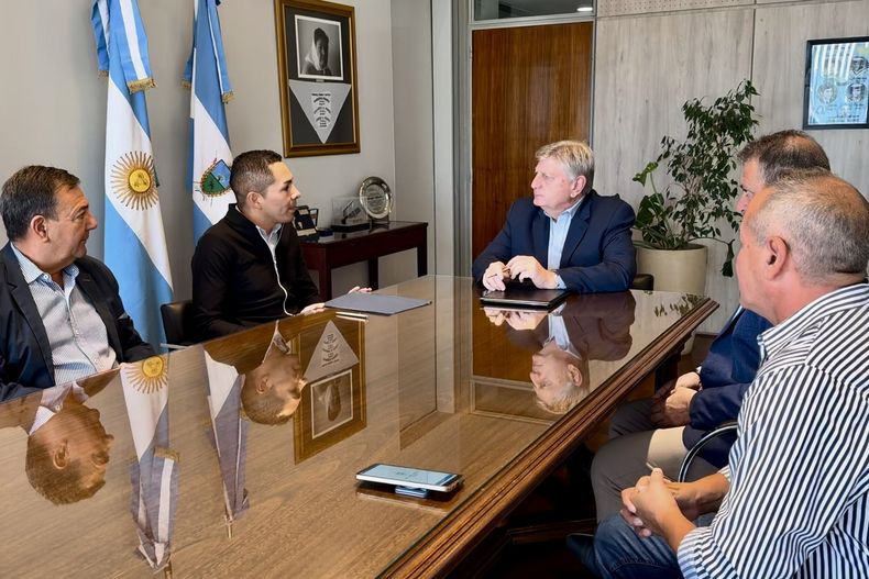 Sergio Ziliotto se recuesta en intendentes de la oposición para destrabar una Legislatura paralizada