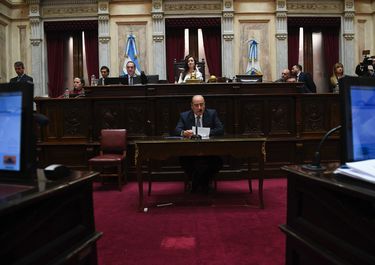Guillermo Francos en el Senado.  