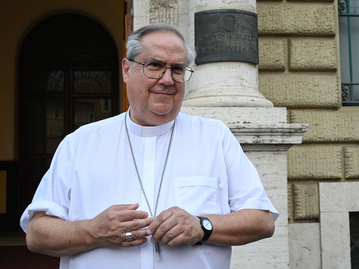 Arzobispo de Córdoba en Roma, Ángel Rossi.