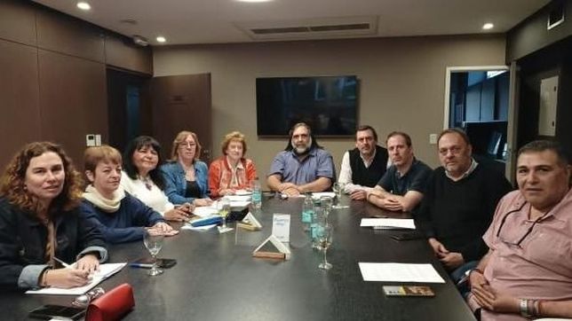 cauta venia docente a la hora extra que instaura kicillof en las escuelas