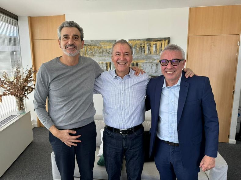 Florencio Randazzo, Juan Schiaretti y Julio Zamora, una foto celebrada en el Panal cordobés.
