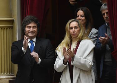 Javier Milei y Karina Milei, durante el informe de Manuel Adorni.&nbsp;