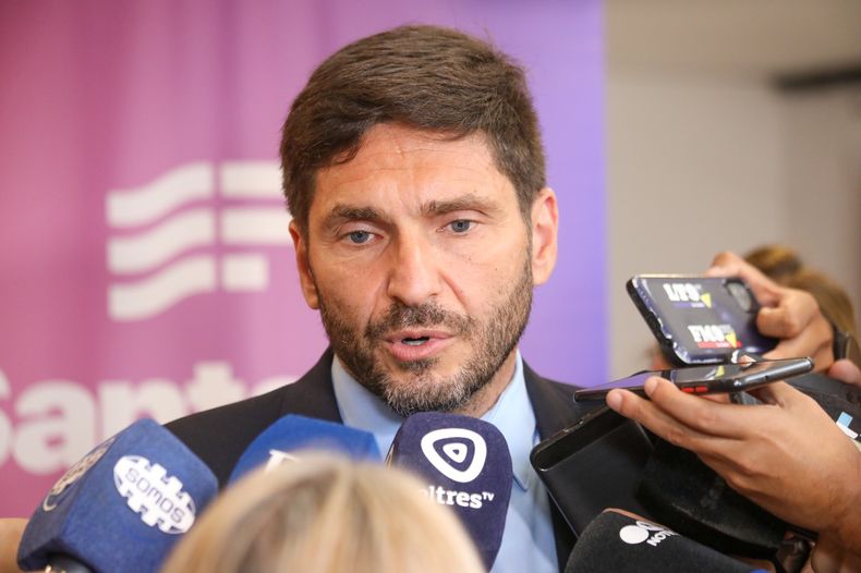 Maximiliano Pullaro en conferencia de prensa tras la caída de la ley ómnibus.
