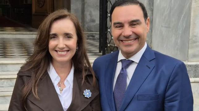 Victoria Villarruel y Gustavo Valdés se encontraron en Corrientes. 