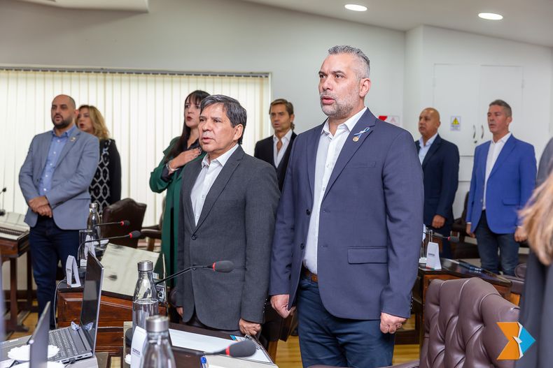 Se calienta la política de Tierra del Fuego. Federico Greve, a la izquierda, y Matías Lapadula, a la derecha, se trenzaron por las obras.