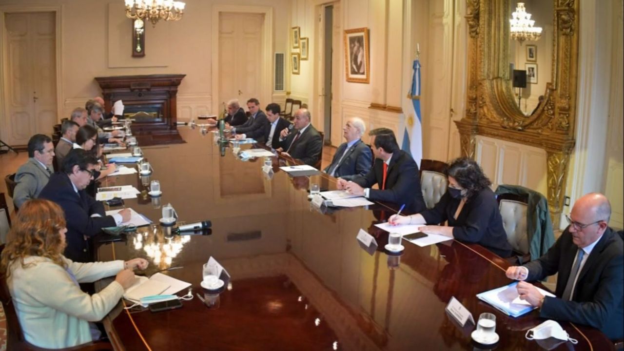 Hombres gobernando: los números de la disparidad y las batallas en el gabinete