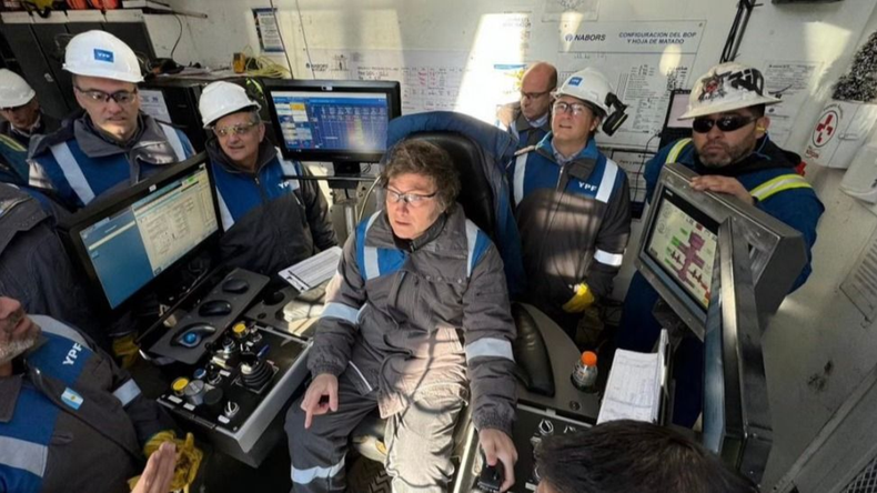 Javier Milei, durante una visita a Vaca Muerta. 