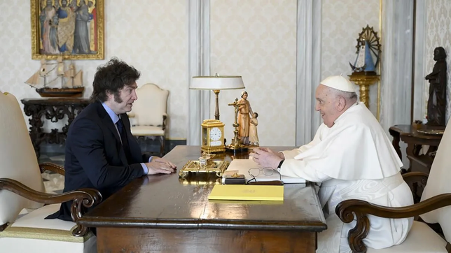 Javier Milei y el papa Francisco.  Javier Milei y el papa Francisco.