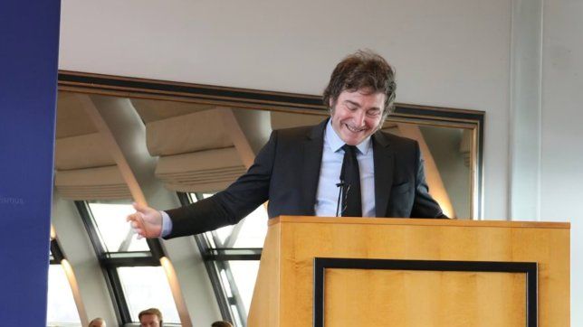 Javier Milei y la plegaria para un Nobel dormido