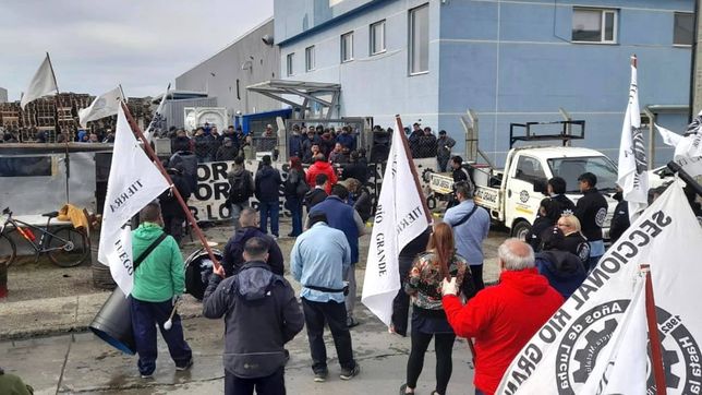 Tierra del Fuego: la UOM empuja la expropiación de una fábrica tomada y suma respaldo político.