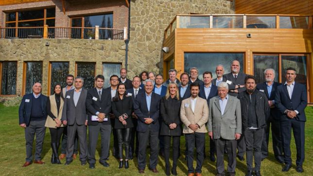 adepa constituyo su nuevo consejo ejecutivo para 2022-2023