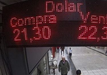 Advierten que la crisis del dólar agravará la inflación