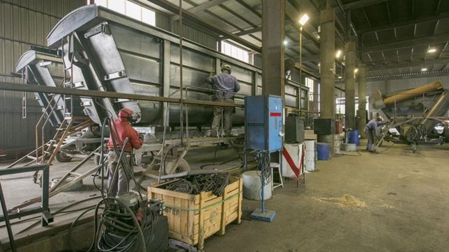 informe de la uia: fuerte derrumbe en las ventas e incertidumbre salarial