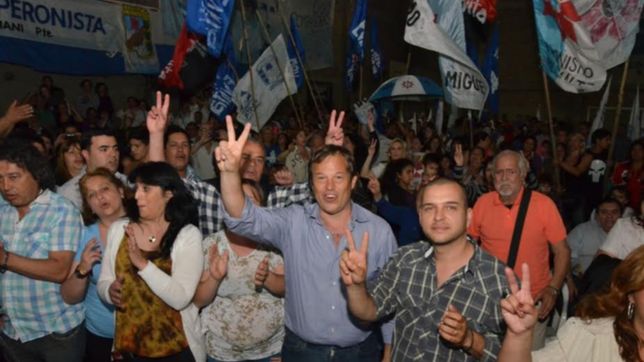 el pro le pide a cascallares que vaya a los debates