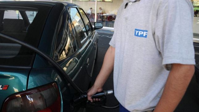 ypf bajo el precio de sus naftas en plena caida del consumo