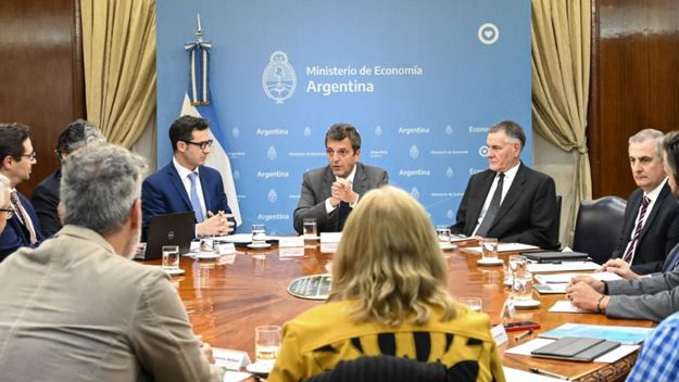 Los Intocables: Massa armó un equipo de sabuesos para negociar con el Círculo Rojo