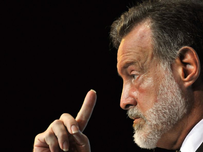 El operativo convencer a Rafael Bielsa está activo en el peronismo de Santa Fe, pero no logra resultados.