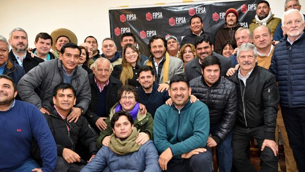 Gustavo Sáenz mueve el presupuesto para ordenar su tropa de intendentes