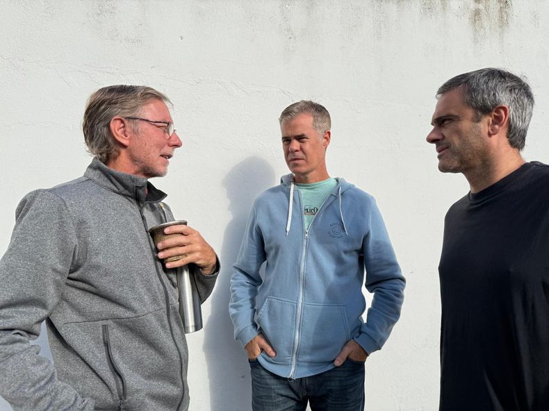 Guillermo Michel, Juan José Bahillo y Martín Piaggio en Gualeguaychú en lo que consideran el primer paso de la unidad del peronismo en Entre Ríos.
