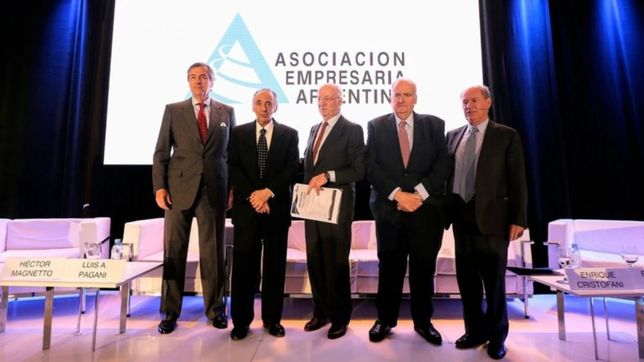 macri piso el acelerador contra rocca y solo le teme a clarin