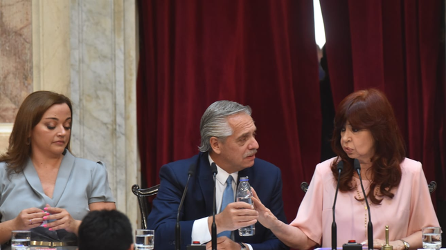 alberto fernandez dijo que cristina kirchner es perseguida y golpeo a la justicia alberto fernandez dijo que cristina kirchner es perseguida y golpeo a la justicia
