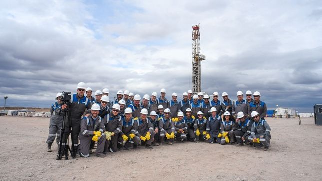La comitiva empresaria de Santa Fe en Vaca Muerta.