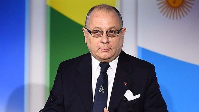 el gobierno salio a bancar al debilitado rajoy por la crisis catalana