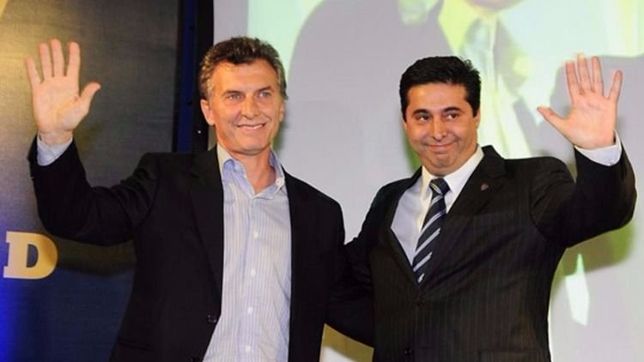 angelici sale del closet: busca un cargo en el colegio de abogados para blanquearse